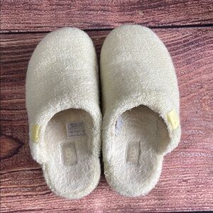 UGG Soft Cream Slippers